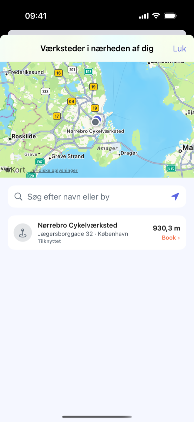 CrankPal-appen: kortet over værksteder i nærheden, med værkstedets kort, afstanden og knappen til at booke