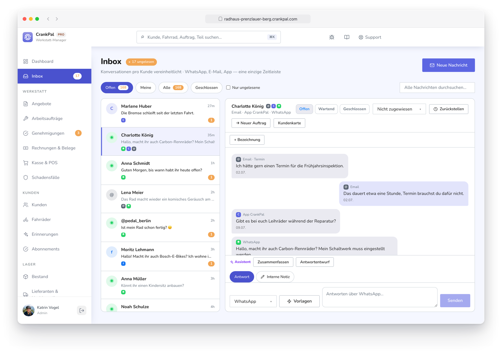 Master Inbox di CrankPal con i messaggi dei clienti da WhatsApp, Email, Facebook, Instagram e app CrankPal in un'unica casella, con la conversazione aperta e il pulsante per aprire la scheda cliente.