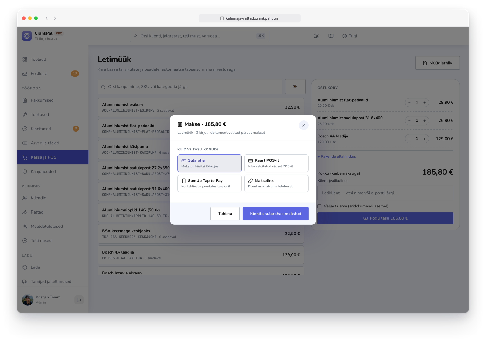 Vendita al banco di CrankPal con scarico automatico del magazzino e modale di incasso: contanti, carta su POS, SumUp Tap to Pay e link di pagamento.