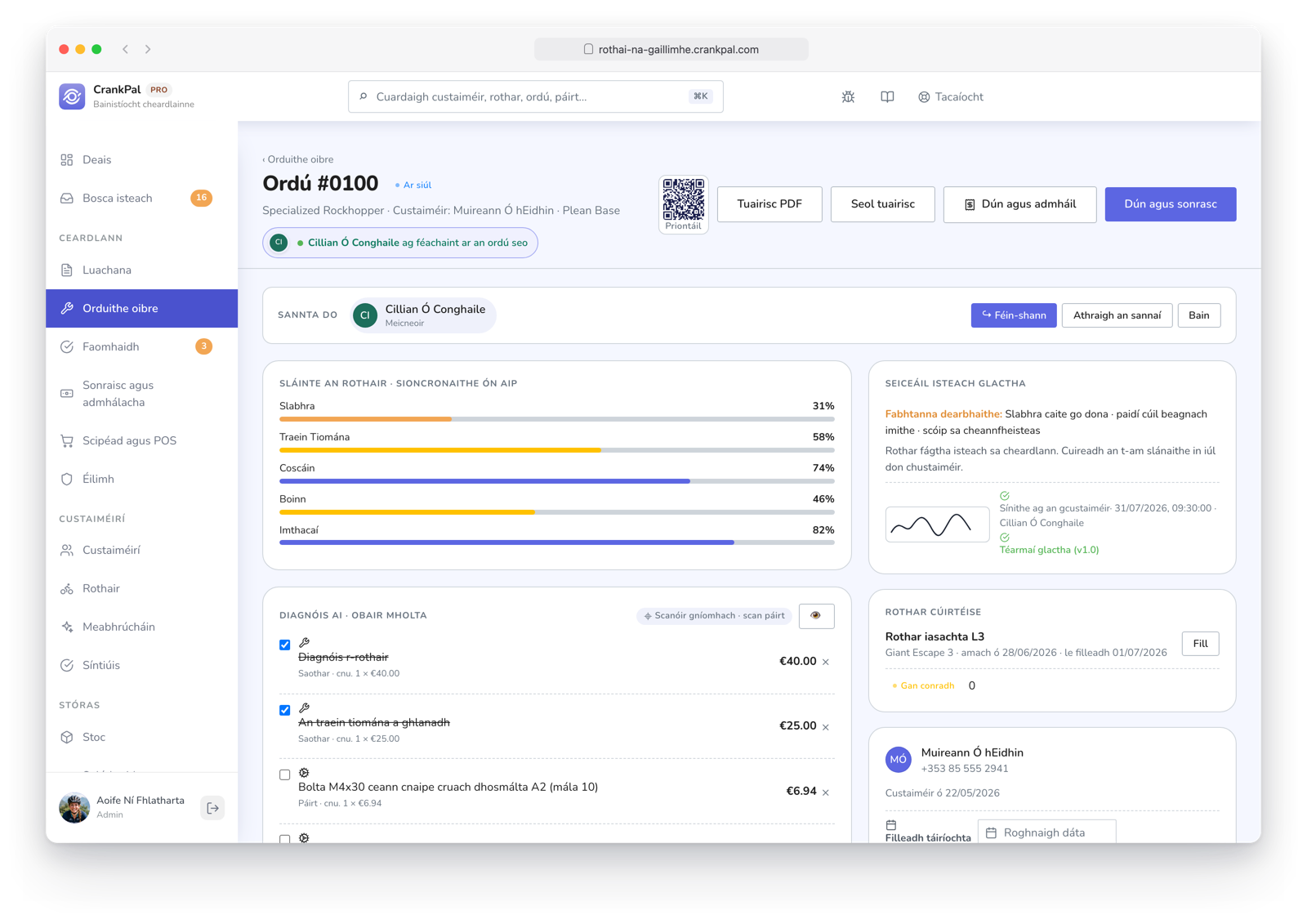 Ordine di lavoro CrankPal con previsione di servizio AI e interventi consigliati, check-in di accettazione con foto e firma, indicatore di presenza live di un collega e chat diretta tra meccanici.