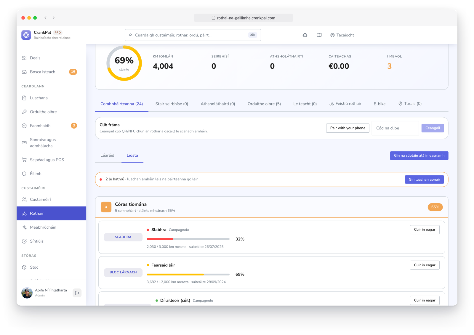 Scheda di una e-bike nel gestionale CrankPal: salute complessiva, chilometri totali, componenti censiti con la percentuale di usura di catena, cassetta e cambio, chilometri percorsi e data di installazione, e il pulsante per generare un preventivo unico con le parti da sostituire.