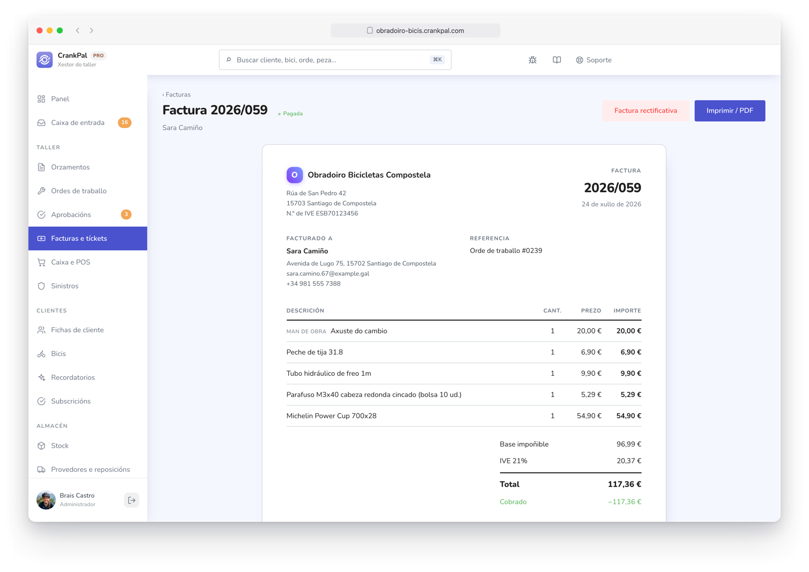 Fattura elettronica nel gestionale CrankPal con righe di manodopera e ricambi, totale, IVA, stato pagata, download XML della fattura elettronica, stampa PDF e nota di credito.