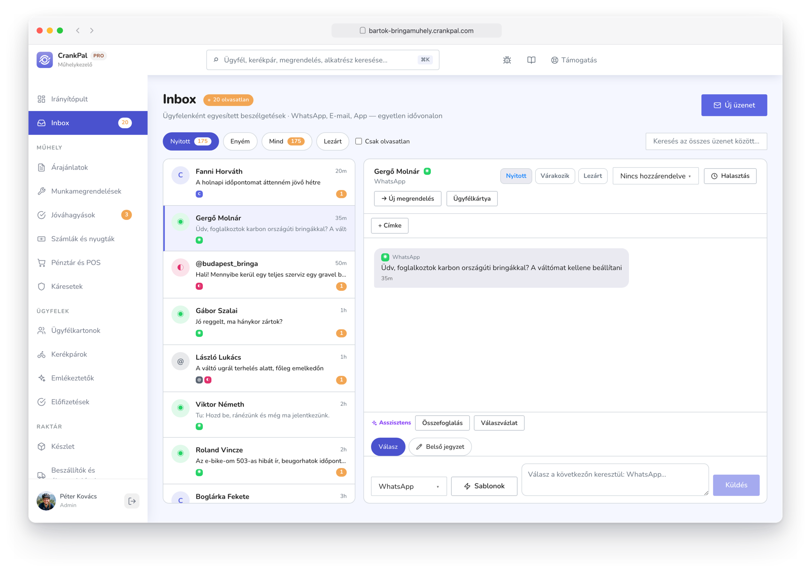 Master Inbox di CrankPal con i messaggi dei clienti da WhatsApp, Email, Facebook, Instagram e app CrankPal in un'unica casella, con la conversazione aperta e il pulsante per aprire la scheda cliente.
