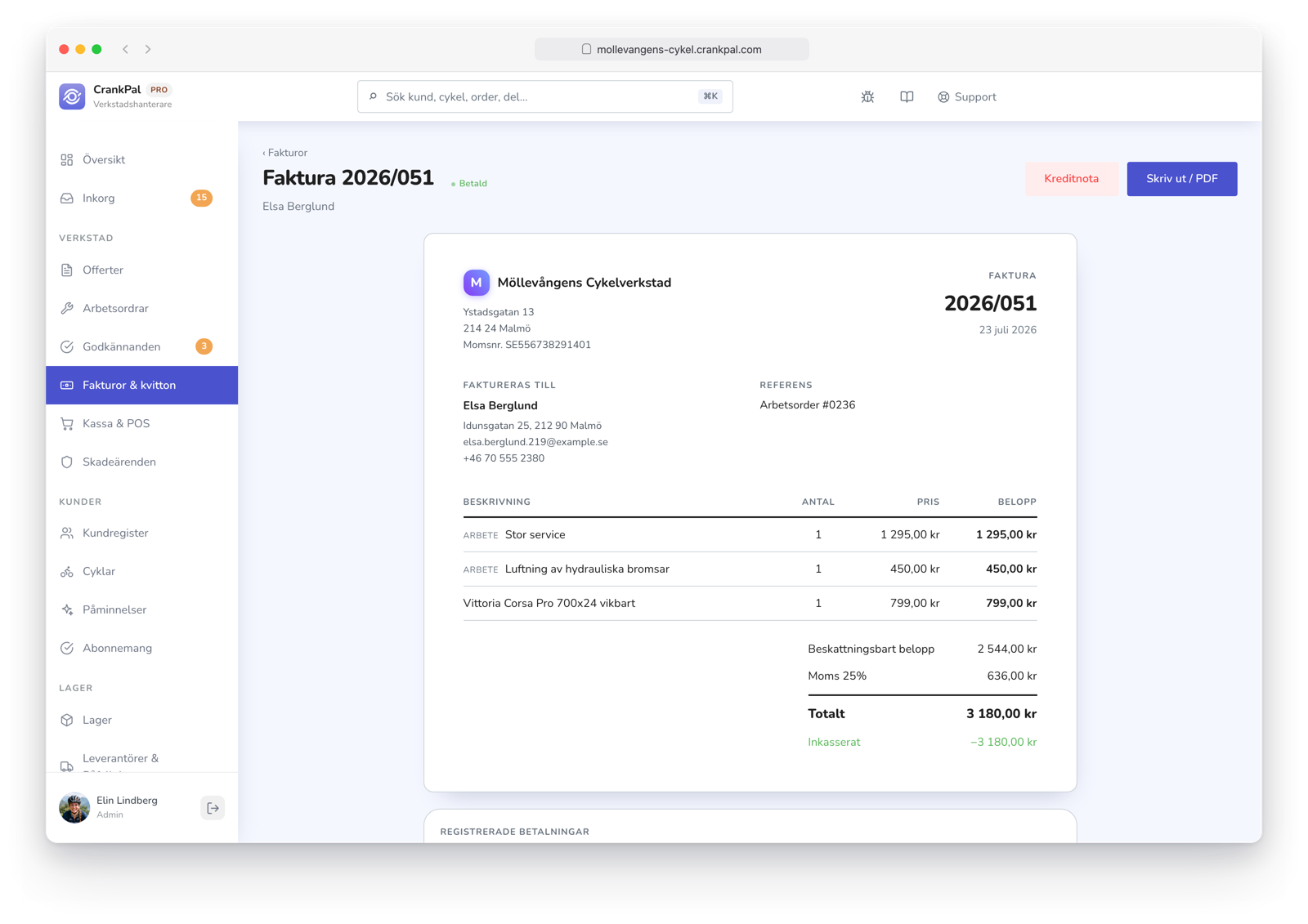 Fattura elettronica nel gestionale CrankPal con righe di manodopera e ricambi, totale, IVA, stato pagata, download XML della fattura elettronica, stampa PDF e nota di credito.