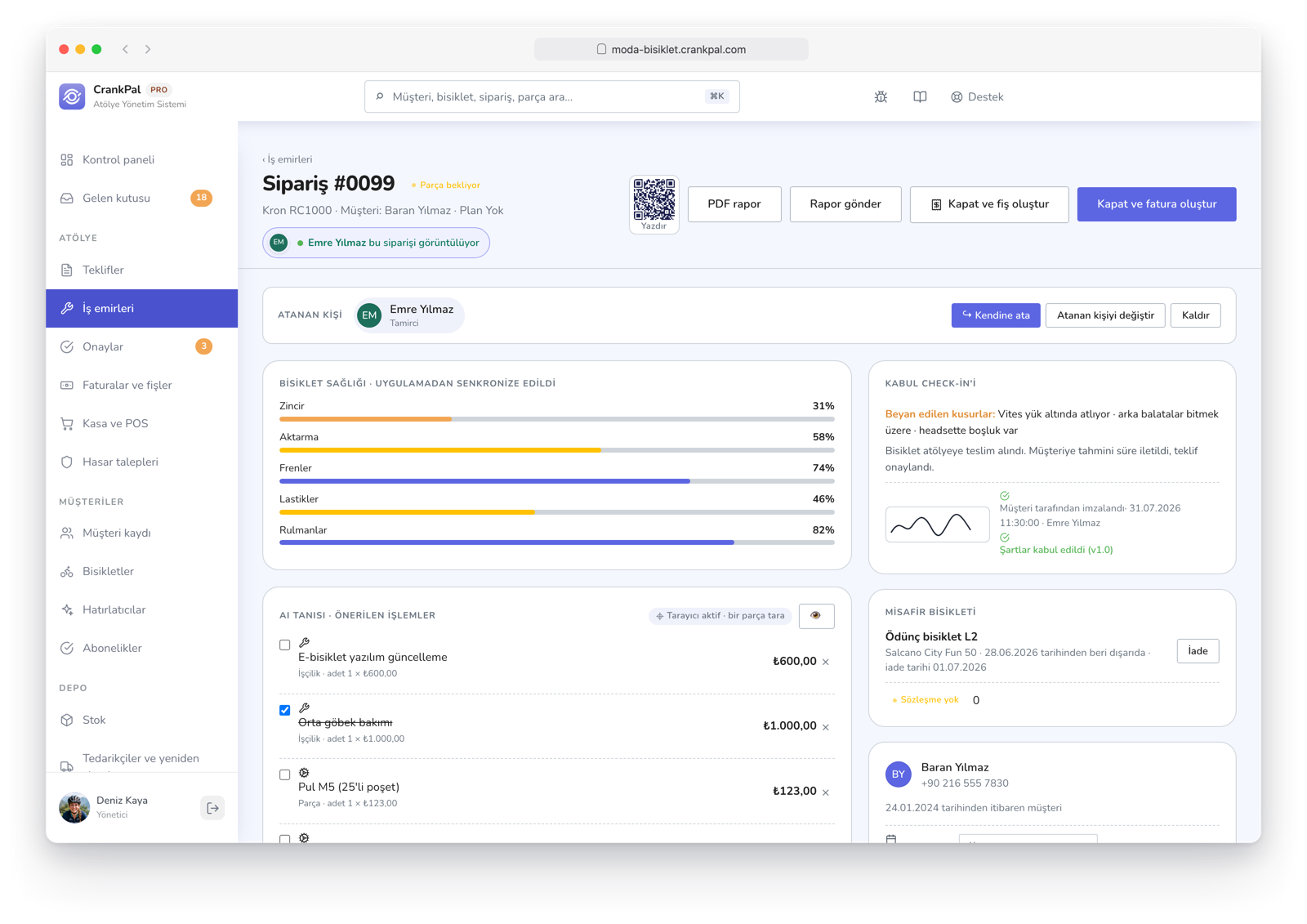 Ordine di lavoro CrankPal con previsione di servizio AI e interventi consigliati, check-in di accettazione con foto e firma, indicatore di presenza live di un collega e chat diretta tra meccanici.